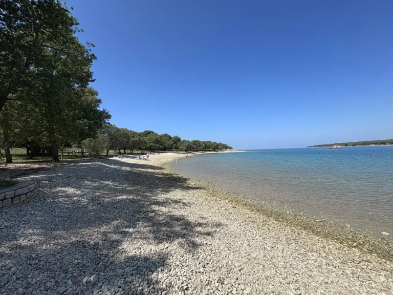 cervar-porat-beach-300m